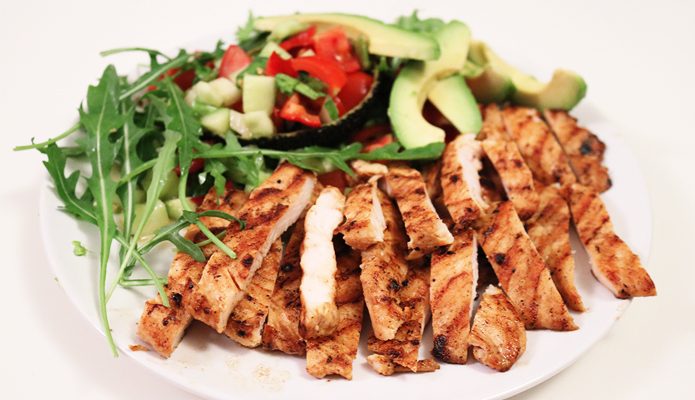 Salata - Avokado i piletina recept